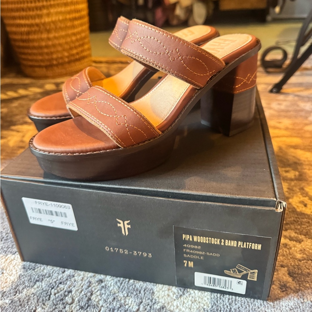 NIB Frye Women's Pipa Woodstock Brown Platform Sandals - Picture 2 of 8